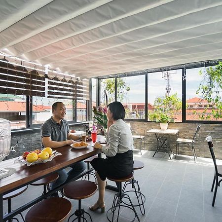 Narcissus Hotel & Apartment Hanoi Exterior photo